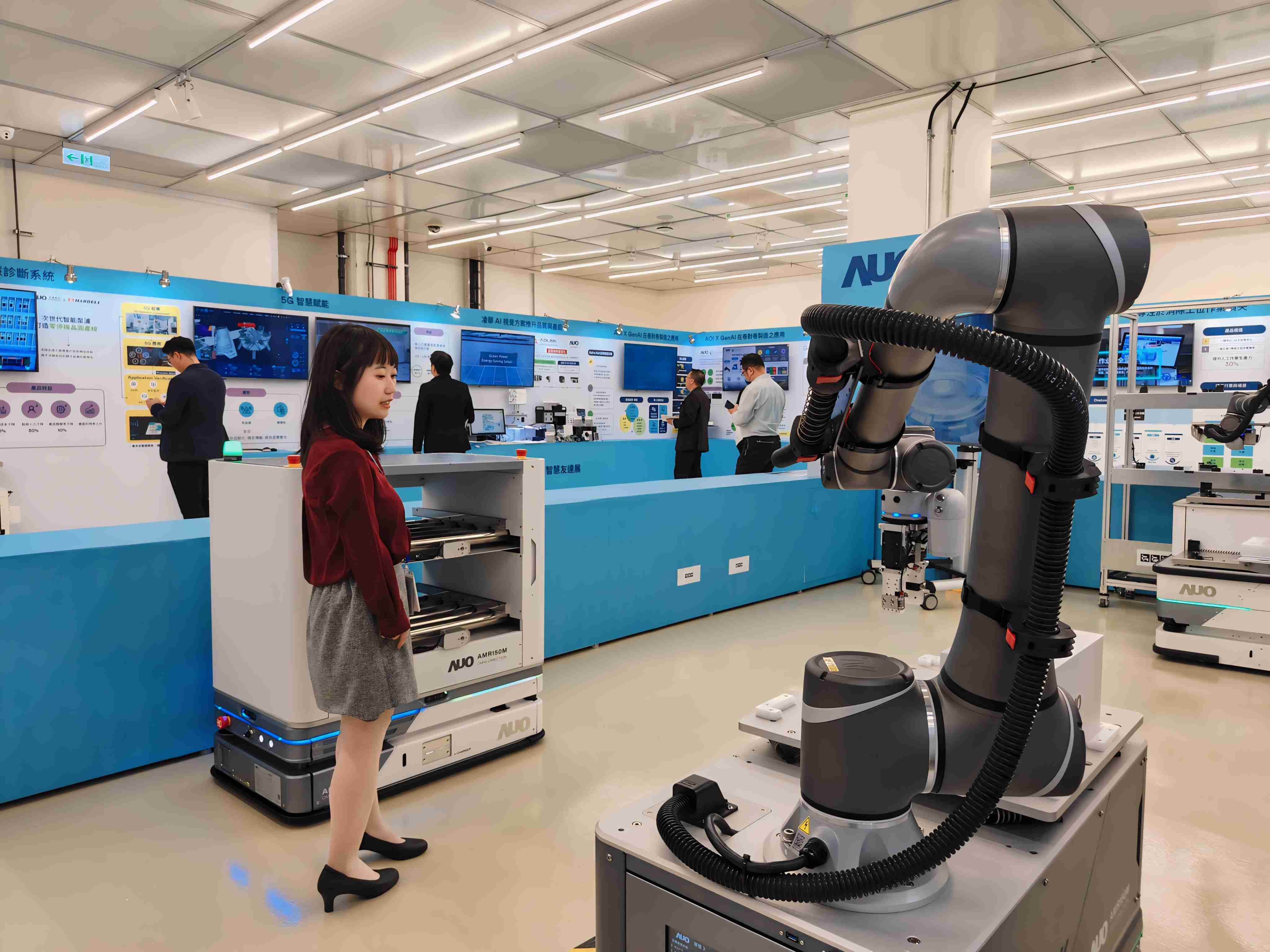 2024智能尊龙集团展邀集生态圈伙伴共同参展，，从数字应用、、、、净零减碳到能源发展，，，，创造全方位永续商机，，，，携手生态圈伙伴迈向永续未来